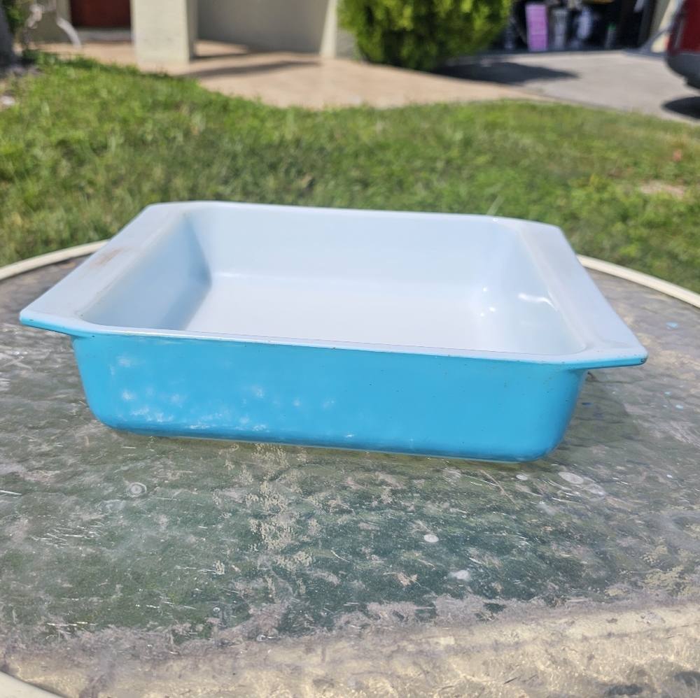 Pyrex 922 Square Baking Dish